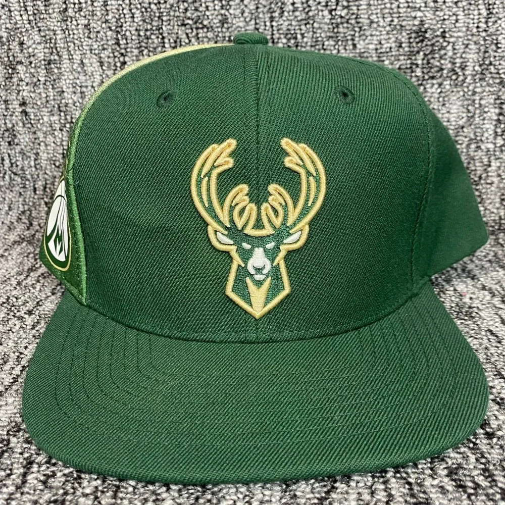 Mitchell & Ness Milwaukee Bucks Snapback Hat Cap NBA Green Gold Flat Bill OSFM